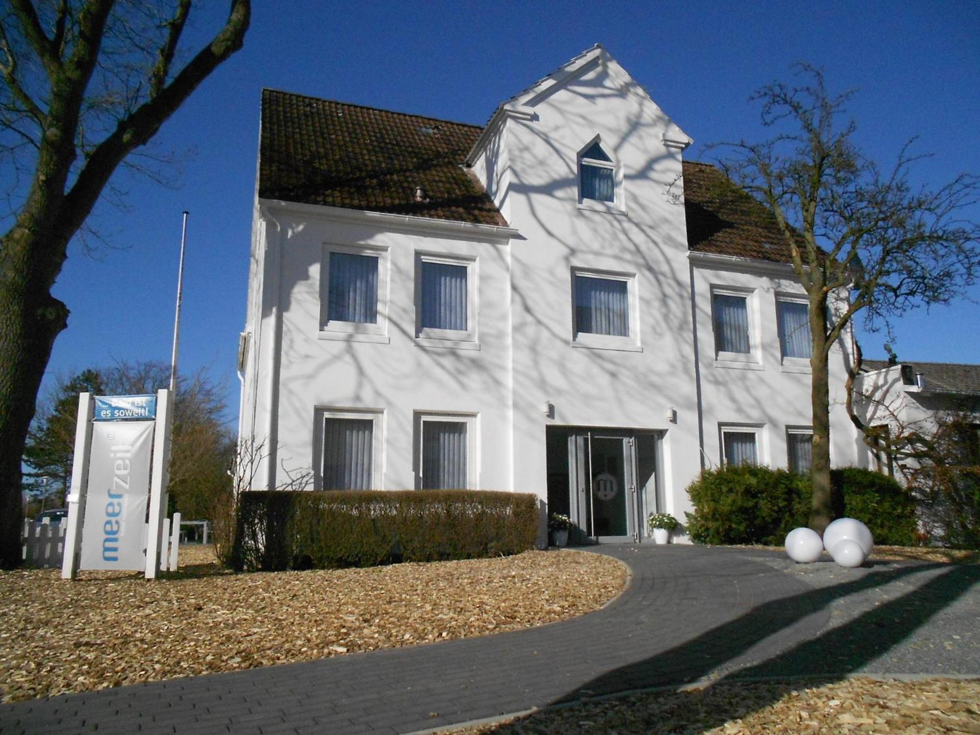 Meerzeit Hotel Куксхафен Экстерьер фото